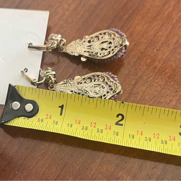 NWT Gorgeous earrings - Picture 7 of 8